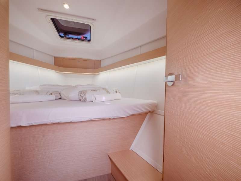 Elan 40 Impression “Happy” – Sailing Holidays in Croatia with Style, Comfort and Best Value - 