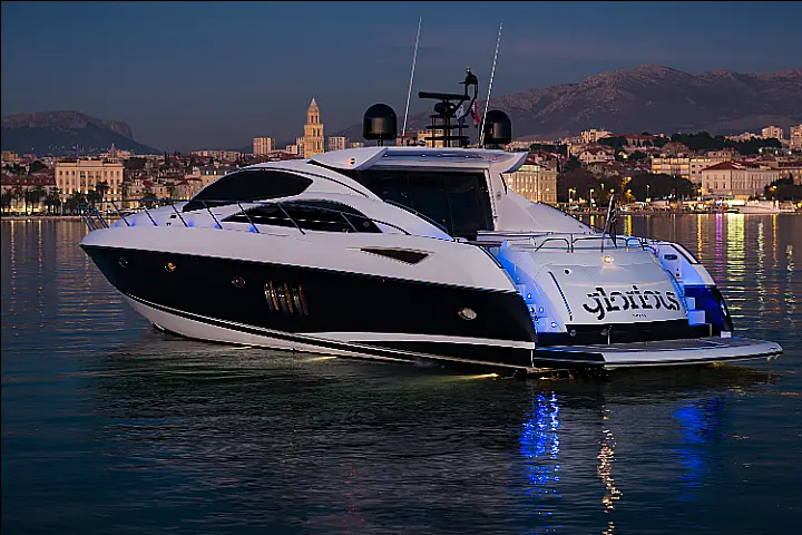 Sunseeker Predator 72 - 