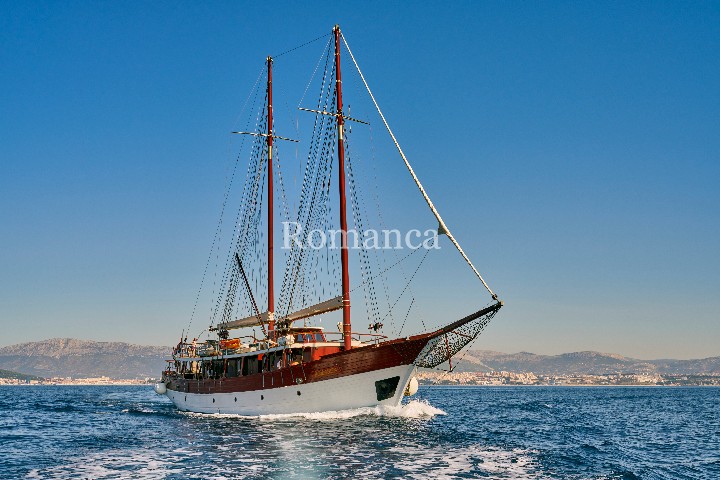 ROMANCA - 