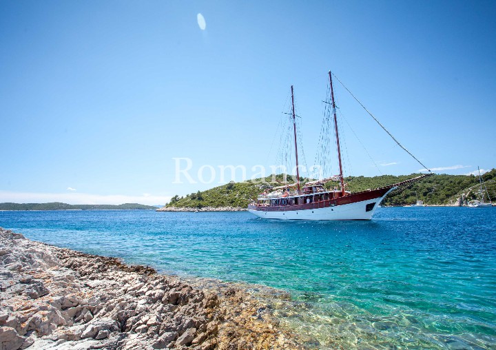 ROMANCA - 