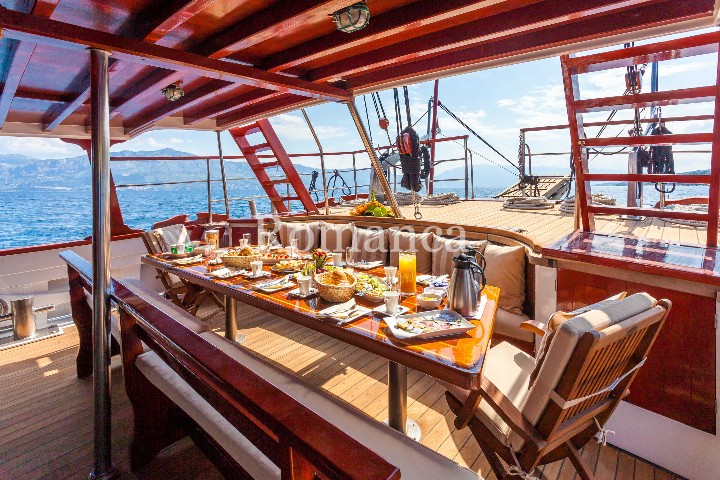 ROMANCA - 