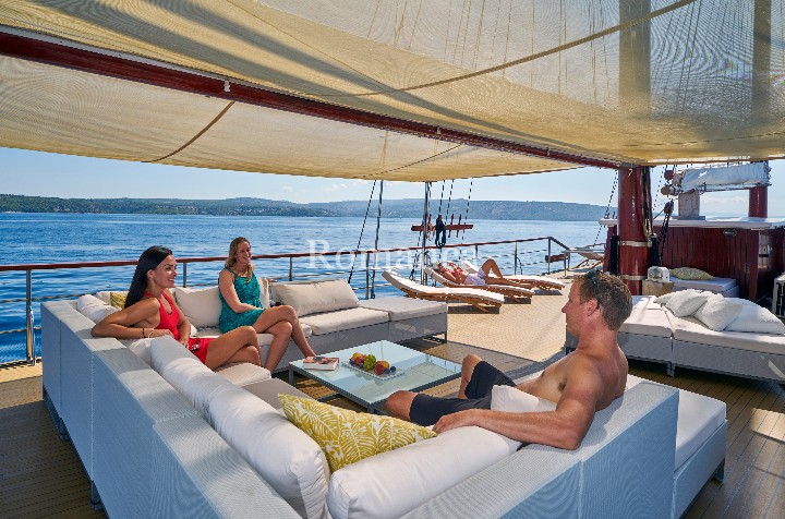 ROMANCA - 