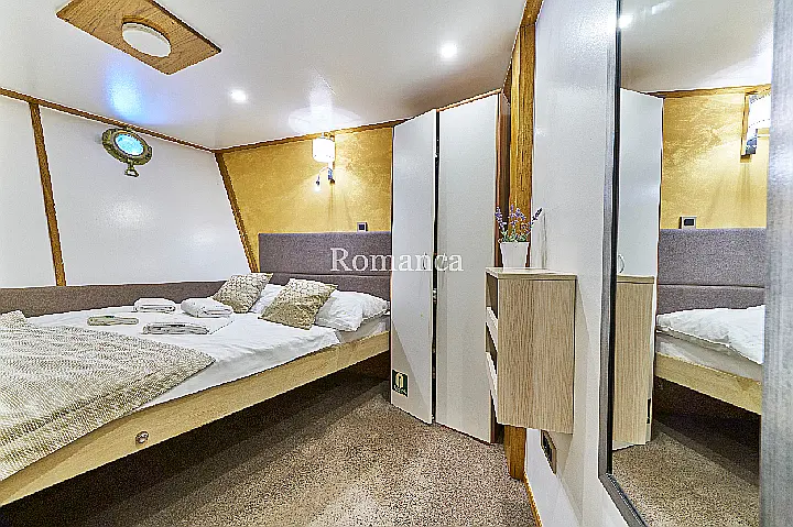 ROMANCA - 