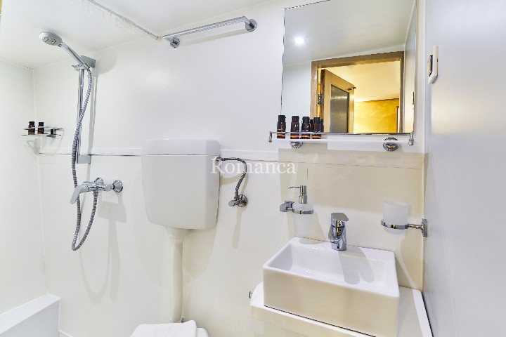 ROMANCA - 