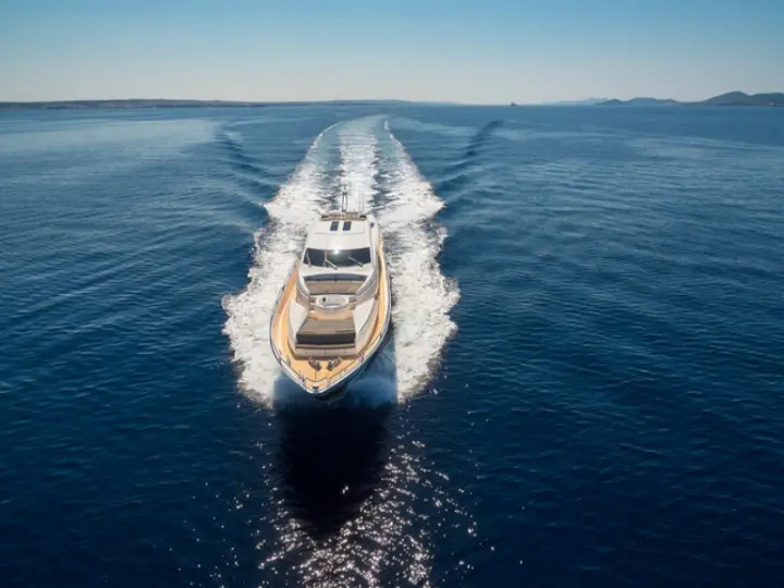 Sunseeker Predator 108 - 