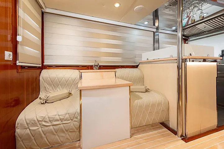 VELAR - 