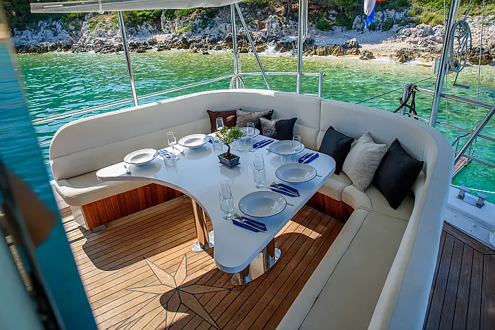 VELAR - 