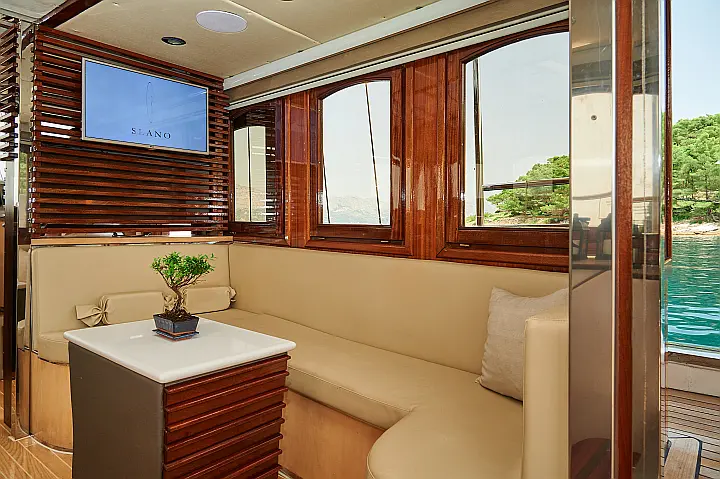 VELAR - 