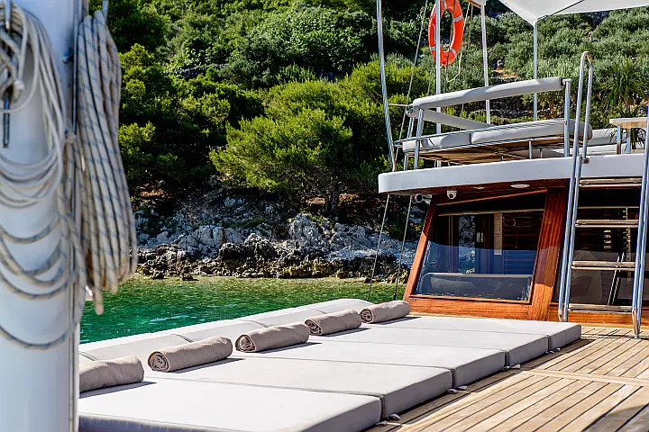 VELAR - 