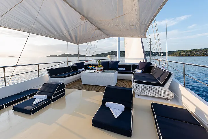 AURUM - 