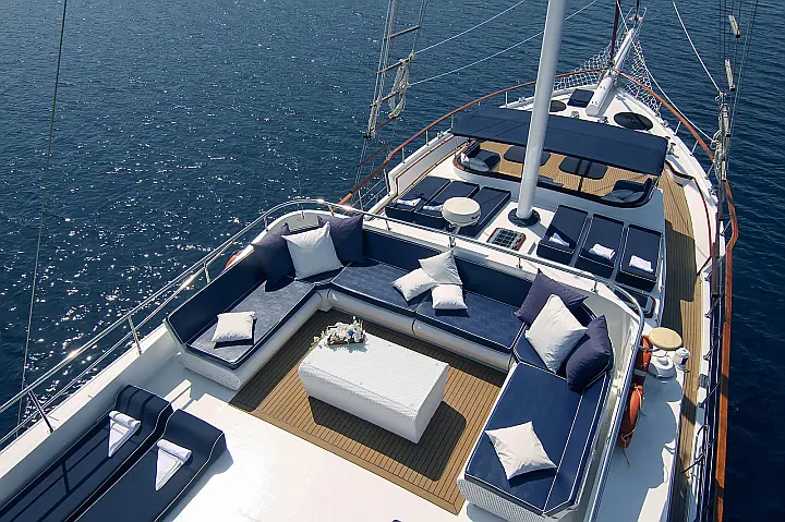 AURUM - 