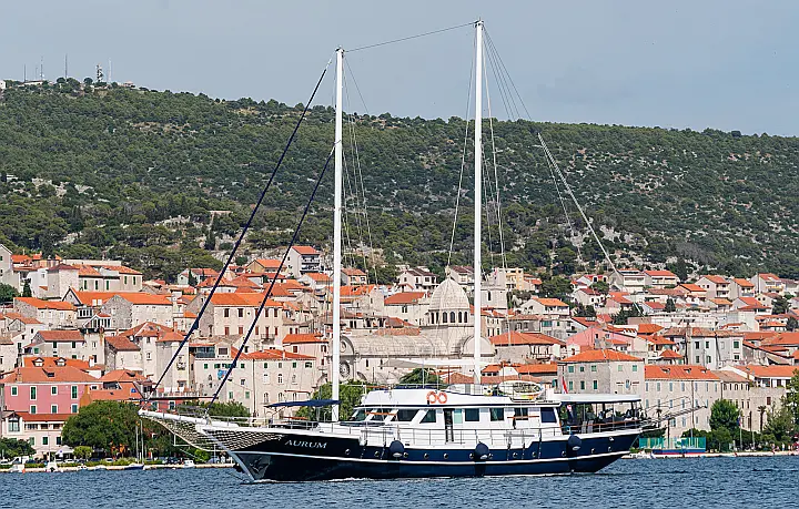 AURUM - 